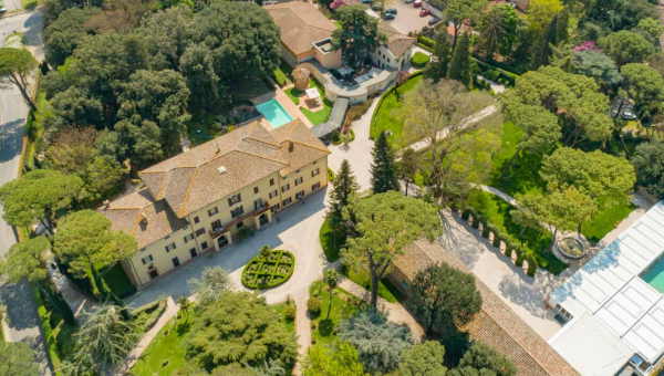Villa Donini una residenza senza tempo nel cuore dell'Umbria