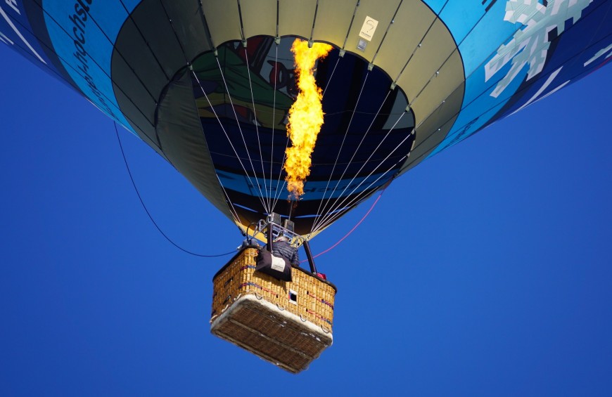 How a balloon works?