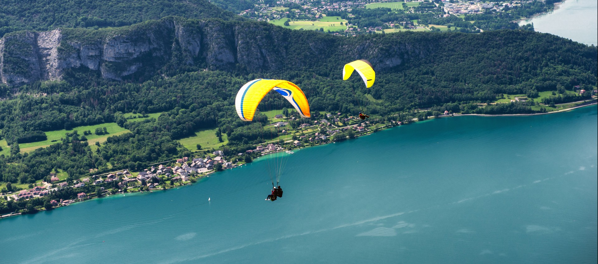 Dove provare l'emozione di un volo in parapendio: quello che devi sapere!